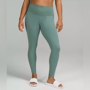 Lulu Lemon Align 25” Size 8